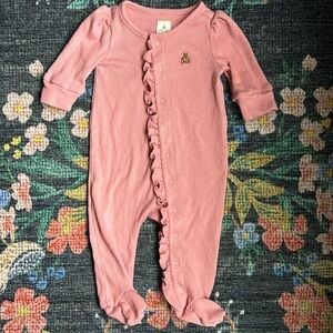 Baby Gap First Favorites Pink Ribbed Ruffle One-Piece Pajamas, Size 0-3 Months